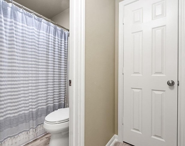222 Doncaster Street - Photo Thumbnail 13