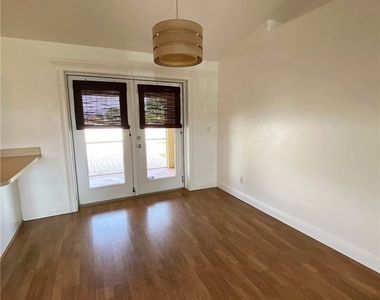 2136 Nw 22nd Place - Photo Thumbnail 23