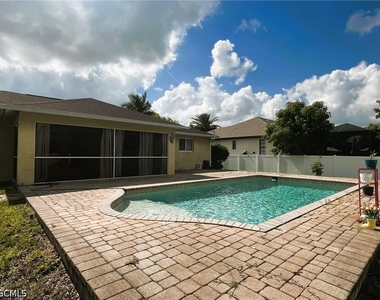 2136 Nw 22nd Place - Photo Thumbnail 35