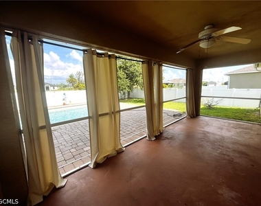 2136 Nw 22nd Place - Photo Thumbnail 32