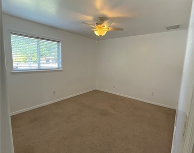 2136 Nw 22nd Place - Photo Thumbnail 19