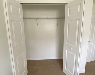 2136 Nw 22nd Place - Photo Thumbnail 16