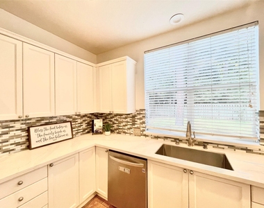11 Dalea Place - Photo Thumbnail 20