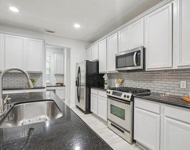 90 Panterra Way - Photo Thumbnail 11