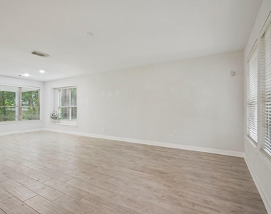 90 Panterra Way - Photo Thumbnail 14