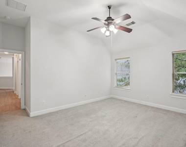 90 Panterra Way - Photo Thumbnail 24
