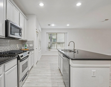 90 Panterra Way - Photo Thumbnail 9