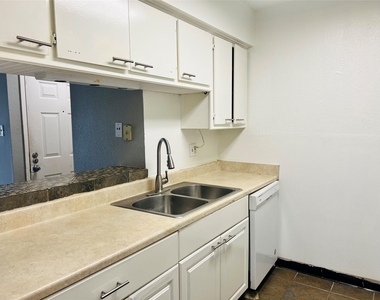 2800 Jeanetta Street - Photo Thumbnail 3