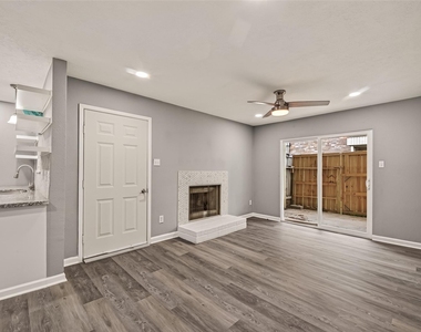 7600 Emmett F Lowry Expressway - Photo Thumbnail 9