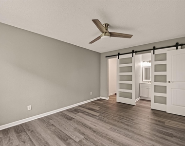 7600 Emmett F Lowry Expressway - Photo Thumbnail 11