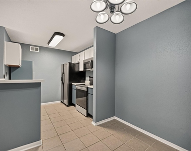 18800 Egret Bay Blvd Boulevard - Photo Thumbnail 8
