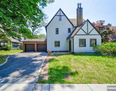 217 Heywood - Photo Thumbnail 25