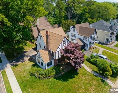 217 Heywood - Photo Thumbnail 23