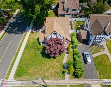 217 Heywood - Photo Thumbnail 21