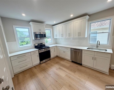 35 Claremont - Photo Thumbnail 1