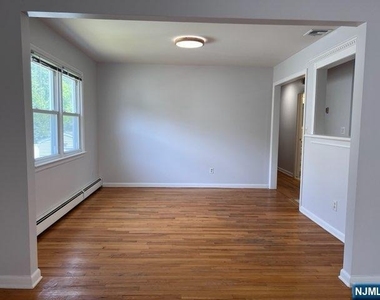 217 Rockland - Photo Thumbnail 22