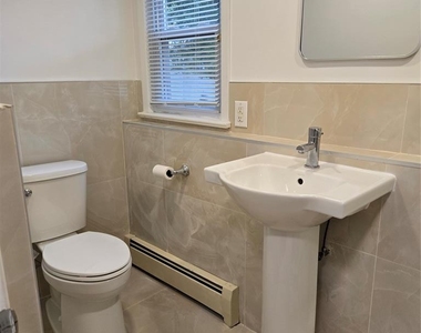 217 Rockland - Photo Thumbnail 8