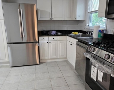 217 Rockland - Photo Thumbnail 1
