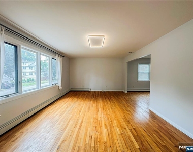 217 Rockland - Photo Thumbnail 28