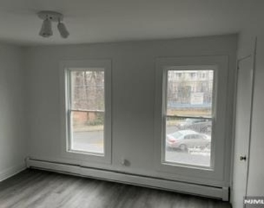 166 Rochelle - Photo Thumbnail 1
