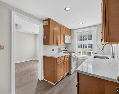 16 Randolph - Photo Thumbnail 2