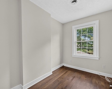16 Randolph - Photo Thumbnail 12