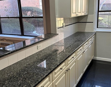 212 Prospect - Photo Thumbnail 4