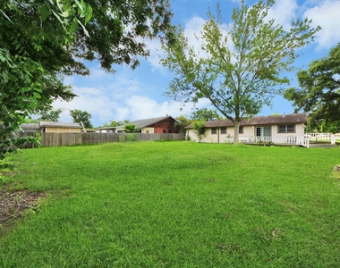 535 Pampa Street - Photo Thumbnail 38