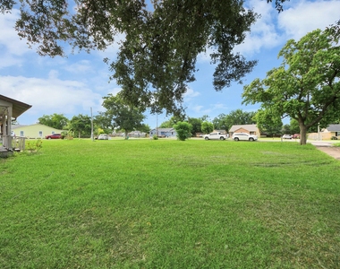 535 Pampa Street - Photo Thumbnail 37