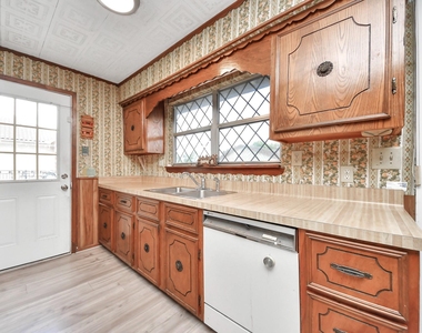 535 Pampa Street - Photo Thumbnail 30