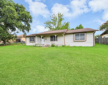 535 Pampa Street - Photo Thumbnail 8