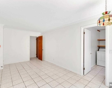 516 Knickerbocker - Photo Thumbnail 4