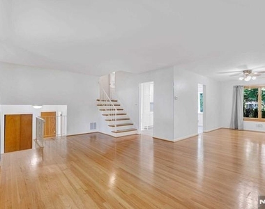 516 Knickerbocker - Photo Thumbnail 14