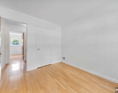 516 Knickerbocker - Photo Thumbnail 19