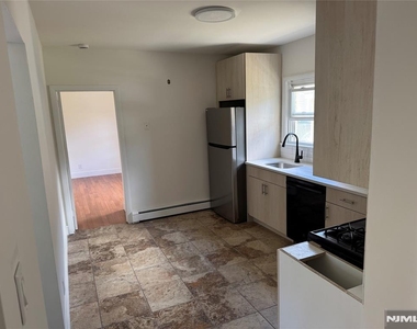 182 Main - Photo Thumbnail 1