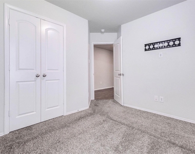 5422 Dovetail Arbor Trace - Photo Thumbnail 20