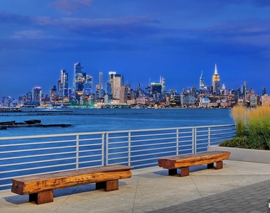 20 Newport - Photo Thumbnail 26