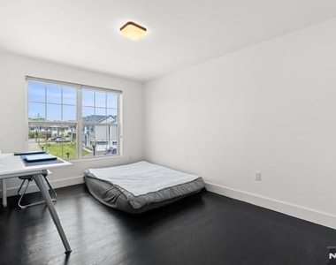 28 Lamb - Photo Thumbnail 22