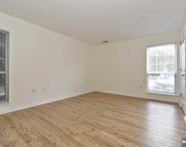 1132 Stafford - Photo Thumbnail 13