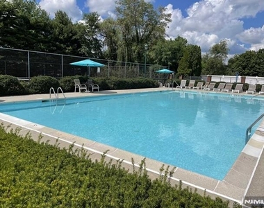 1132 Stafford - Photo Thumbnail 20