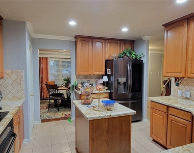12314 Brentleywood Lane - Photo Thumbnail 10