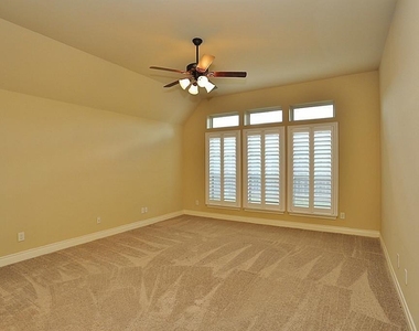 6707 Miller Shadow Lane - Photo Thumbnail 22