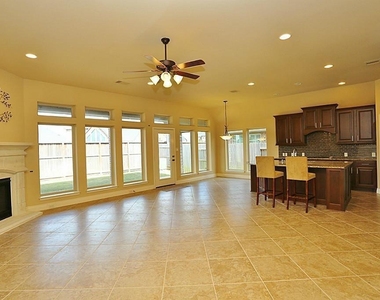 6707 Miller Shadow Lane - Photo Thumbnail 8