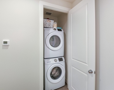 5209 Allen Street - Photo Thumbnail 14