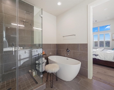 5209 Allen Street - Photo Thumbnail 12