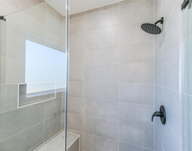 8323 Brecha Ln Lane - Photo Thumbnail 23