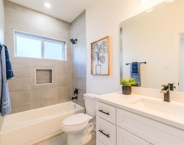 8323 Brecha Ln Lane - Photo Thumbnail 4