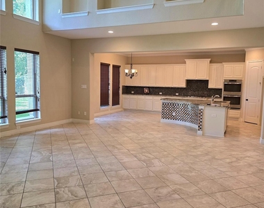 10 Val Delsa Court - Photo Thumbnail 21