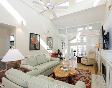 640 2nd Street S - Photo Thumbnail 2