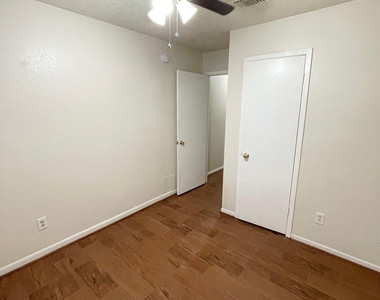 4115 Issacks Way - Photo Thumbnail 10
